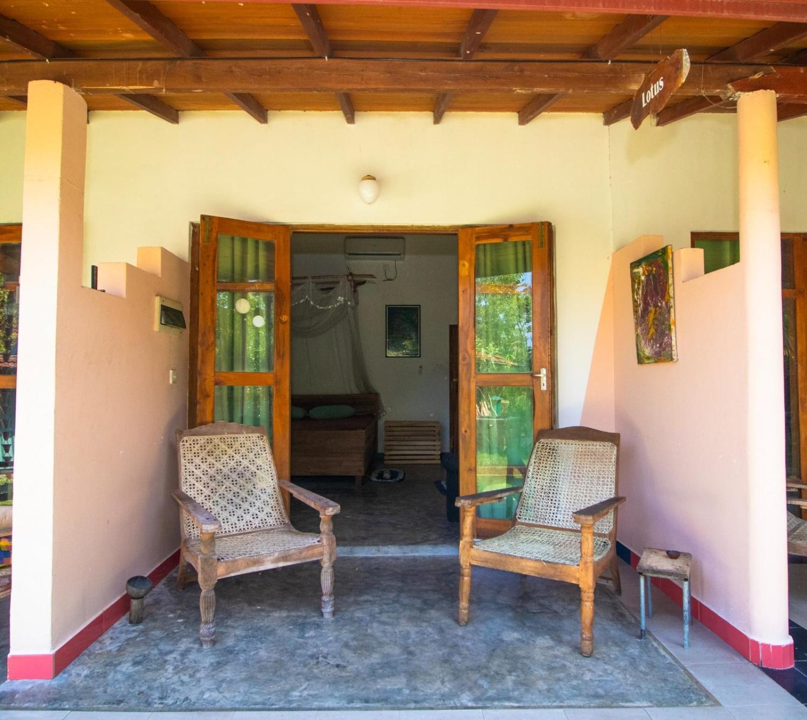מלון מיריסה Hilltop Bungalow מראה חיצוני תמונה