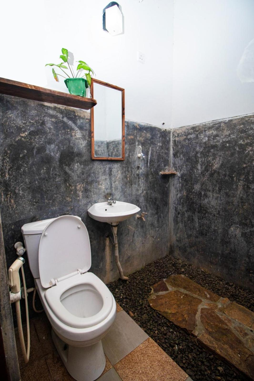 מלון מיריסה Hilltop Bungalow מראה חיצוני תמונה