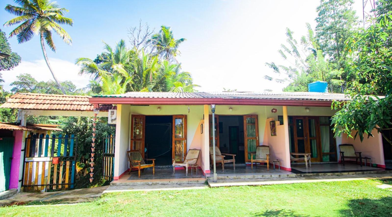 מלון מיריסה Hilltop Bungalow מראה חיצוני תמונה